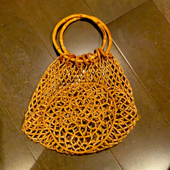 Wood beaded macrame with bamboo handles handbag - Picture 7 of 7
